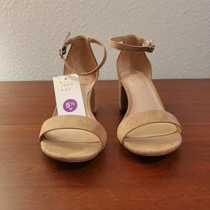 A New Day Womens Michaela Taupe Open Toe Block Heel Ankel Strap Sandals Sz 5.5W